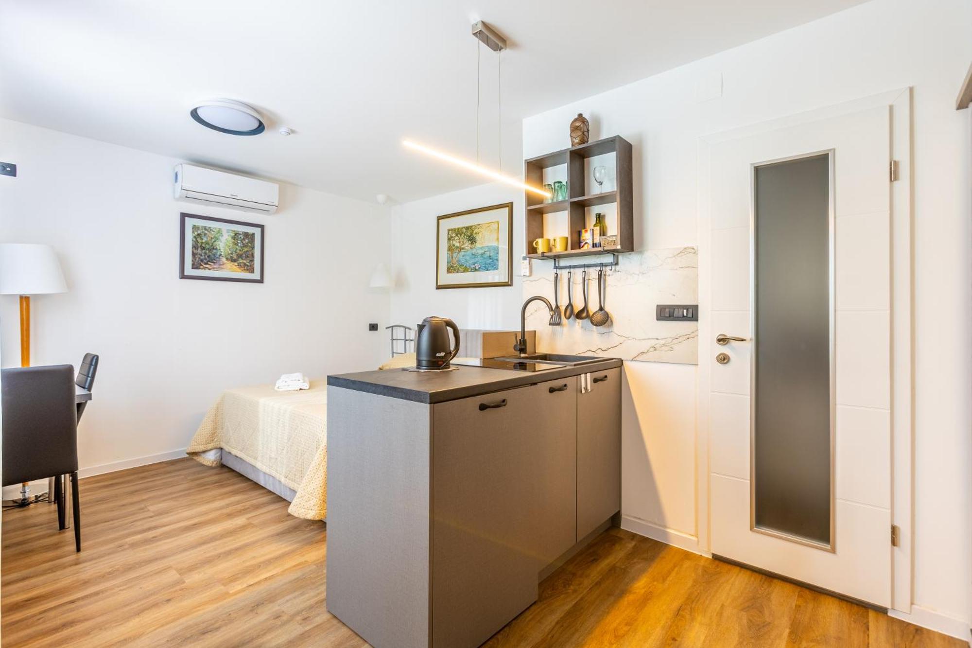 Inn The Center Zagreb Studio Apartment Екстериор снимка